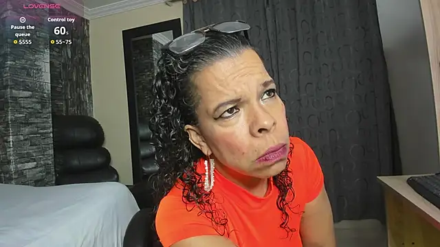 MilfBrenda online show from 12/03/25, 08:19