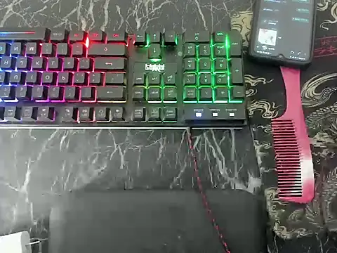 Snapshot of raccon_master chatting on 11/08/25, 01:31 raccon master online show from 11/08/25, 01:31