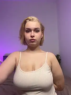 Angela bounce online show from 11/08/25, 10:13