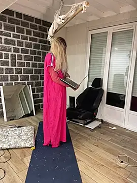 samia42 online show from 04/21/26, 07:31