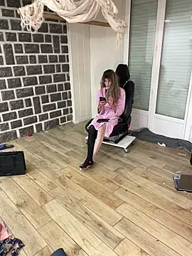 samia42 online show from 04/14/26, 08:14