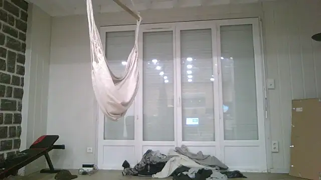 samia42 online show from 03/15/26, 04:03