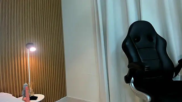 Snapshot of sofia_danss chatting on 11/07/25, 06:29 sofia danss online show from 11/07/25, 06:29