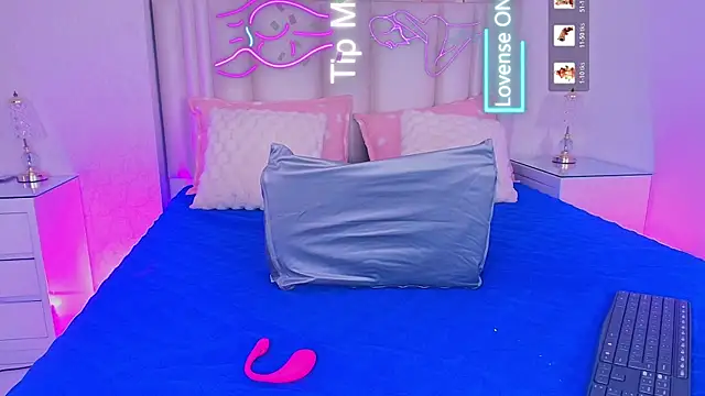 alanarose18 online show from 03/24/26, 07:25