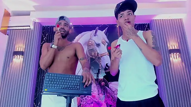 Snapshot of Extreme_Power_ chatting on 11/15/25, 06:17 Extreme Power online show from 11/15/25, 06:17