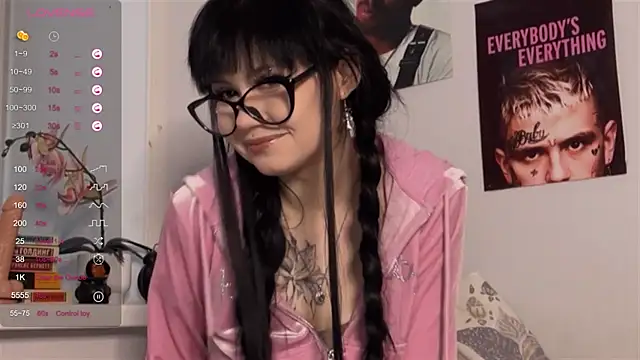 CharlyOrwell online show from 11/17/25, 06:17