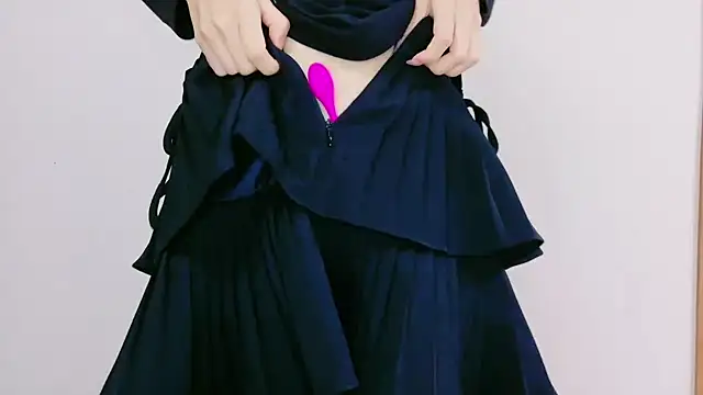 nerunerunerune  zzZ online show from 11/10/25, 10:42