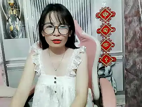 Snapshot of Ella039 chatting on 06/14/26, 04:41 Ella039 online show from 06/14/26, 04:41