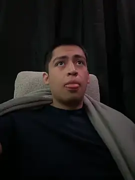 Snapshot of juiceloof chatting on 11/14/25, 10:35 juiceloof online show from 11/14/25, 10:35