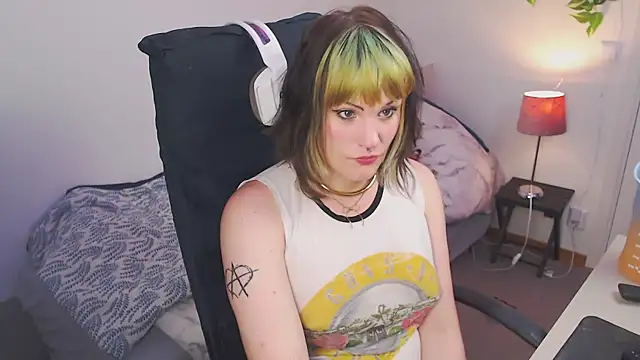 slutty violet online show from 05/24/26, 05:02