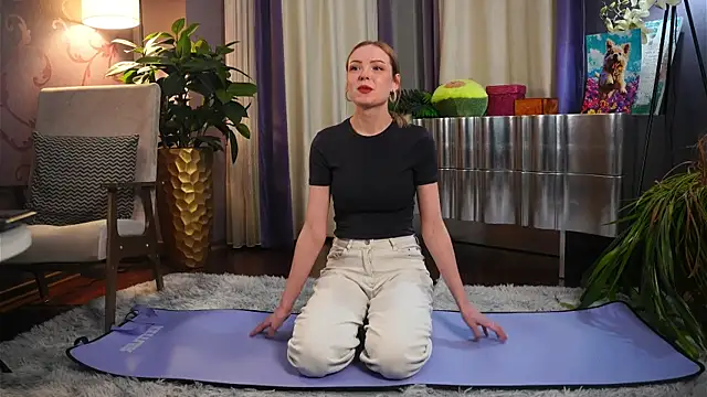 Snapshot of MyrtaAmsili chatting on 11/12/25, 12:20 MyrtaAmsili online show from 11/12/25, 12:20