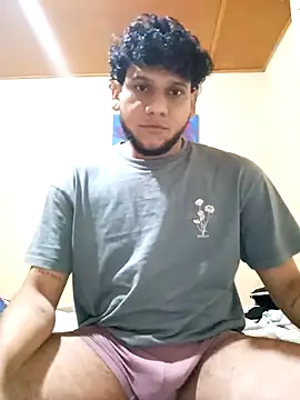 prototipoA45 online show from 12/23/25, 04:34