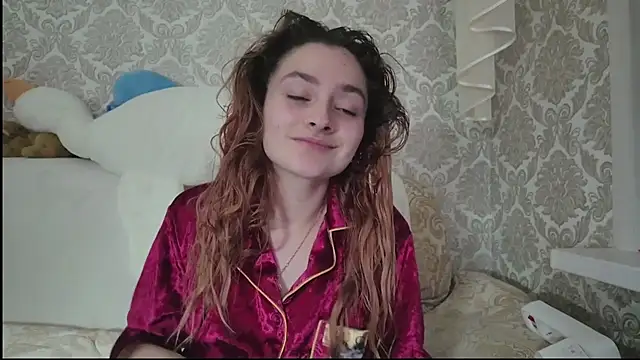 SweetLiaison online show from 11/23/25, 07:02