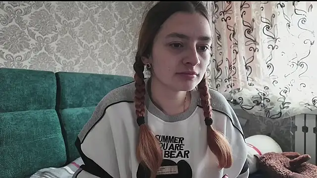 SweetLiaison online show from 04/14/26, 06:18