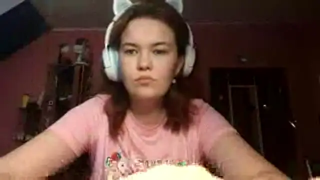 Snapshot of ScrammedUaruna chatting on 11/08/25, 02:09 ScrammedUaruna online show from 11/08/25, 02:09