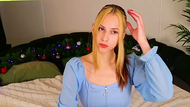 AriaBe11 online show from 12/19/25, 07:11