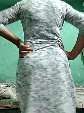 Snapshot of Piya_Bakshi chatting on 02/02/26, 07:51 Piya Bakshi online show from 02/02/26, 07:51