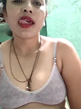 Snapshot of Piya_Bakshi chatting on 06/20/26, 04:06 Piya Bakshi online show from 06/20/26, 04:06