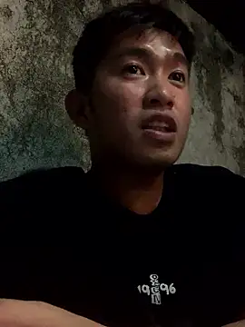 Snapshot of denzkylexx chatting on 01/18/26, 11:35 denzkylexx online show from 01/18/26, 11:35