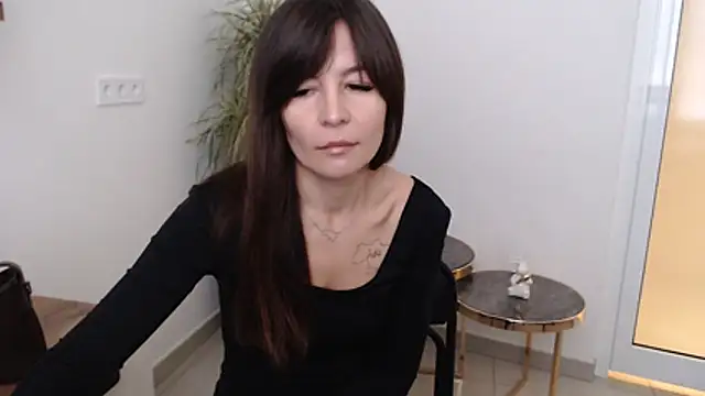 Veronichkaaa online show from 11/13/25, 08:18