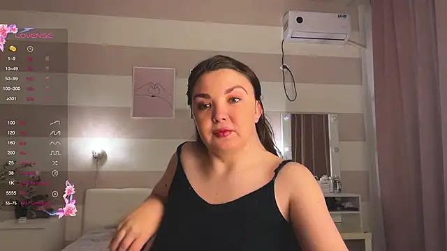 liliaMaivis online show from 11/12/25, 06:12