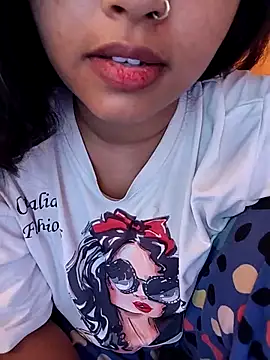 Sexy Divya   online show from 06/17/26, 12:48
