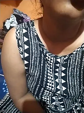Sexy Divya   online show from 06/20/26, 05:18