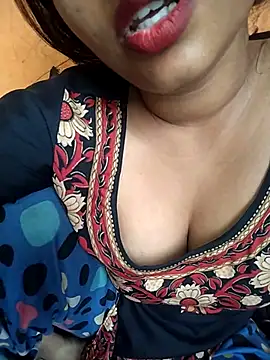 Sexy Divya   online show from 06/05/26, 12:59