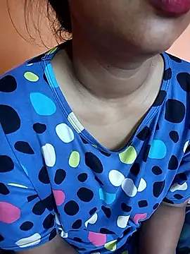 Sexy Divya   online show from 06/16/26, 03:06