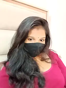 Sexy Divya   online show from 11/17/25, 06:17