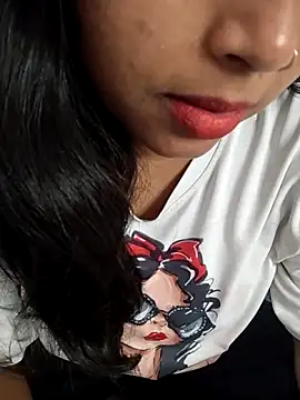 Sexy Divya   online show from 06/10/26, 05:19