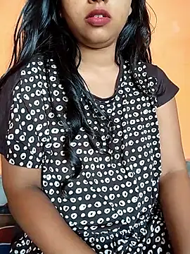 Sexy Divya   online show from 05/18/26, 12:55