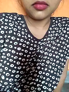 Sexy Divya   online show from 06/20/26, 01:54
