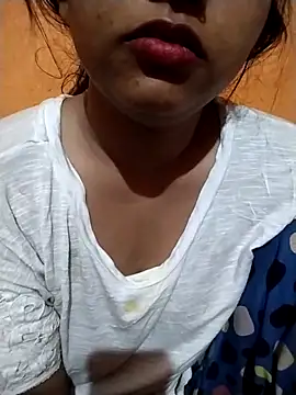 Snapshot of Sexy_Divya__ chatting on 04/12/26, 07:50 Sexy Divya online show from 04/12/26, 07:50