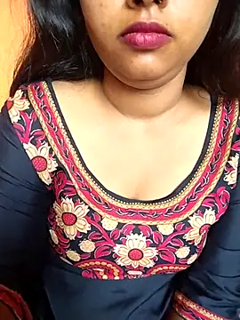 Snapshot of Sexy_Divya__ chatting on 05/05/26, 01:08 Sexy Divya online show from 05/05/26, 01:08