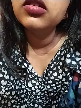 Snapshot of Sexy_Divya__ chatting on 05/16/26, 01:04 Sexy Divya online show from 05/16/26, 01:04