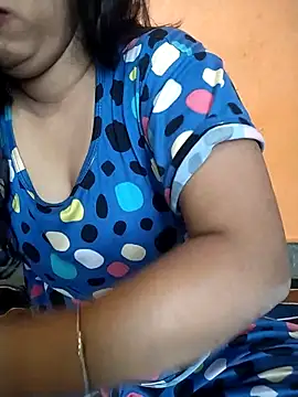 Snapshot of Sexy_Divya__ chatting on 04/16/26, 12:44 Sexy Divya online show from 04/16/26, 12:44