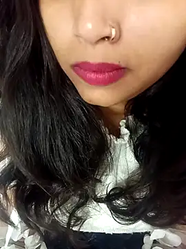 Sexy Divya   online show from 11/23/25, 06:12