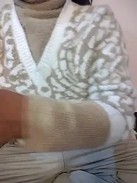 Sexy Divya   online show from 12/23/25, 05:51