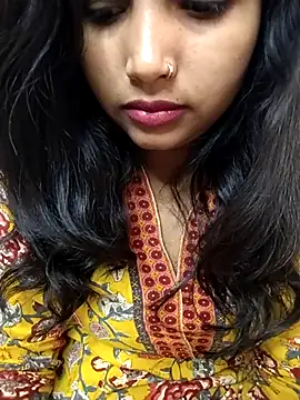 Sexy Divya   online show from 12/03/25, 06:03