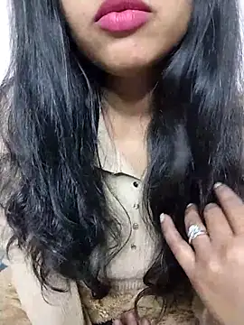 Sexy Divya   online show from 02/06/26, 05:47
