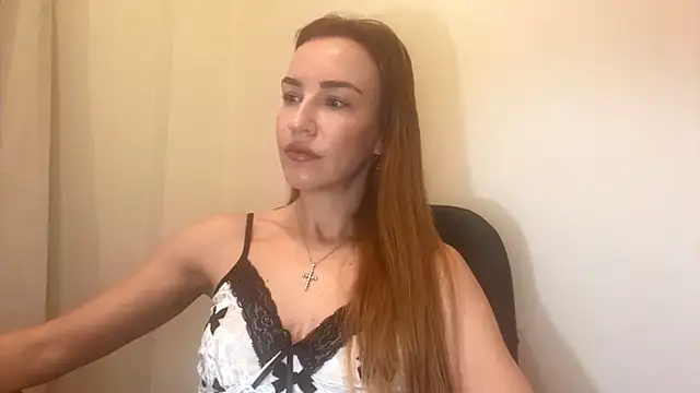 Snapshot of Nyxelia_ chatting on 12/05/25, 08:24 Nyxelia online show from 12/05/25, 08:24