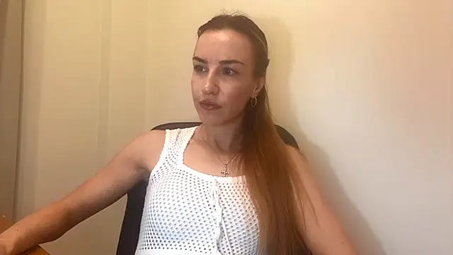 Snapshot of Nyxelia_ chatting on 12/16/25, 08:29 Nyxelia online show from 12/16/25, 08:29