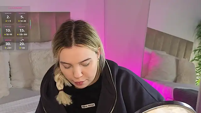 KilianaNoir online show from 02/22/26, 06:49