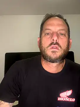 Snapshot of vanevip123 chatting on 11/20/25, 06:30 vanevip123 online show from 11/20/25, 06:30