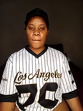 Snapshot of Emmylove-xr25 chatting on 02/15/26, 07:13 Emmylove-xr25 online show from 02/15/26, 07:13