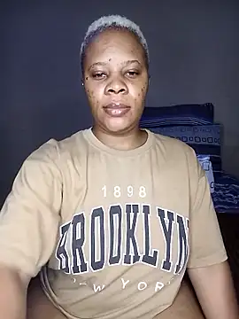 Emmylove-xr25 online show from 01/15/26, 07:45