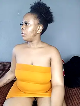 Snapshot of Emmylove-xr25 chatting on 11/12/25, 08:29 Emmylove-xr25 online show from 11/12/25, 08:29