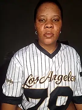 Snapshot of Emmylove-xr25 chatting on 02/17/26, 06:27 Emmylove-xr25 online show from 02/17/26, 06:27