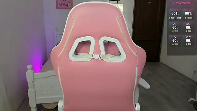 Snapshot of flame_tail chatting on 11/22/25, 06:29 flame tail online show from 11/22/25, 06:29